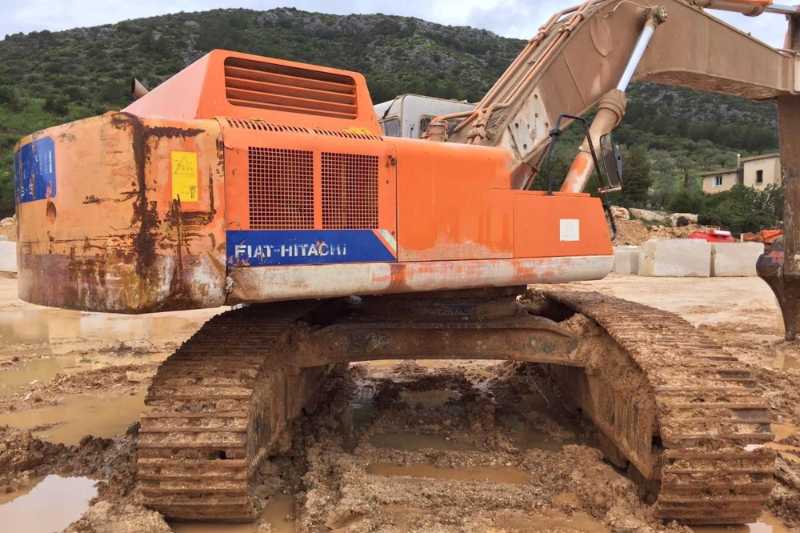 OmecoHub - Immagine FIAT HITACHI FH450LCH.3